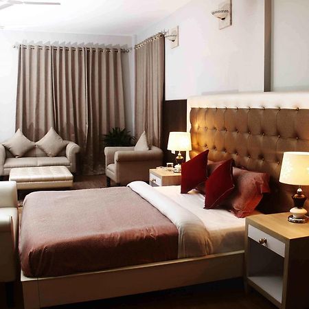 De Oriental Grand Hotel Kohima ภายนอก รูปภาพ
