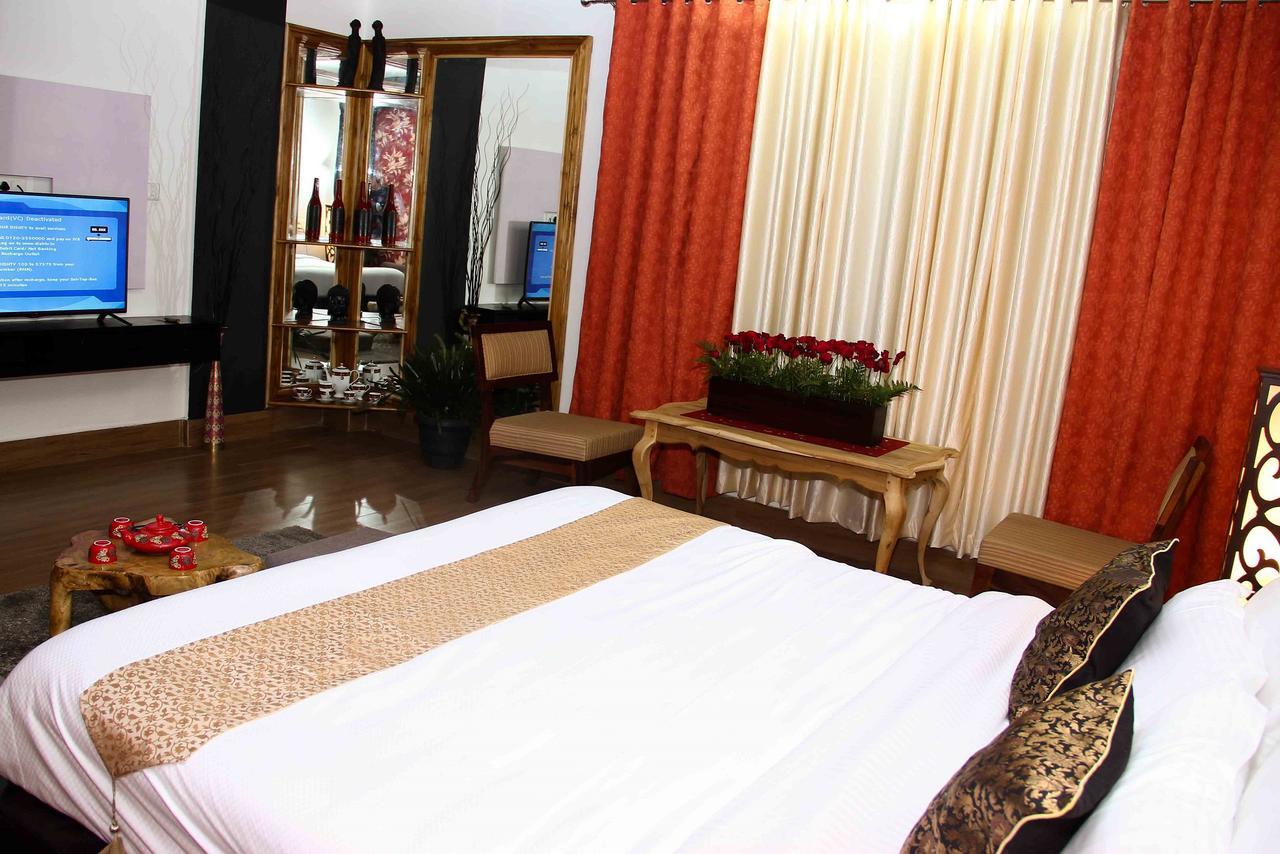 De Oriental Grand Hotel Kohima ภายนอก รูปภาพ