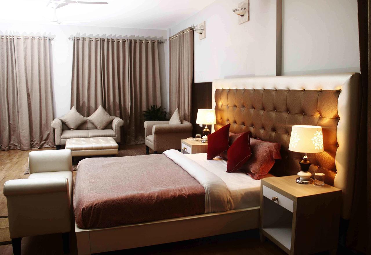 De Oriental Grand Hotel Kohima ภายนอก รูปภาพ