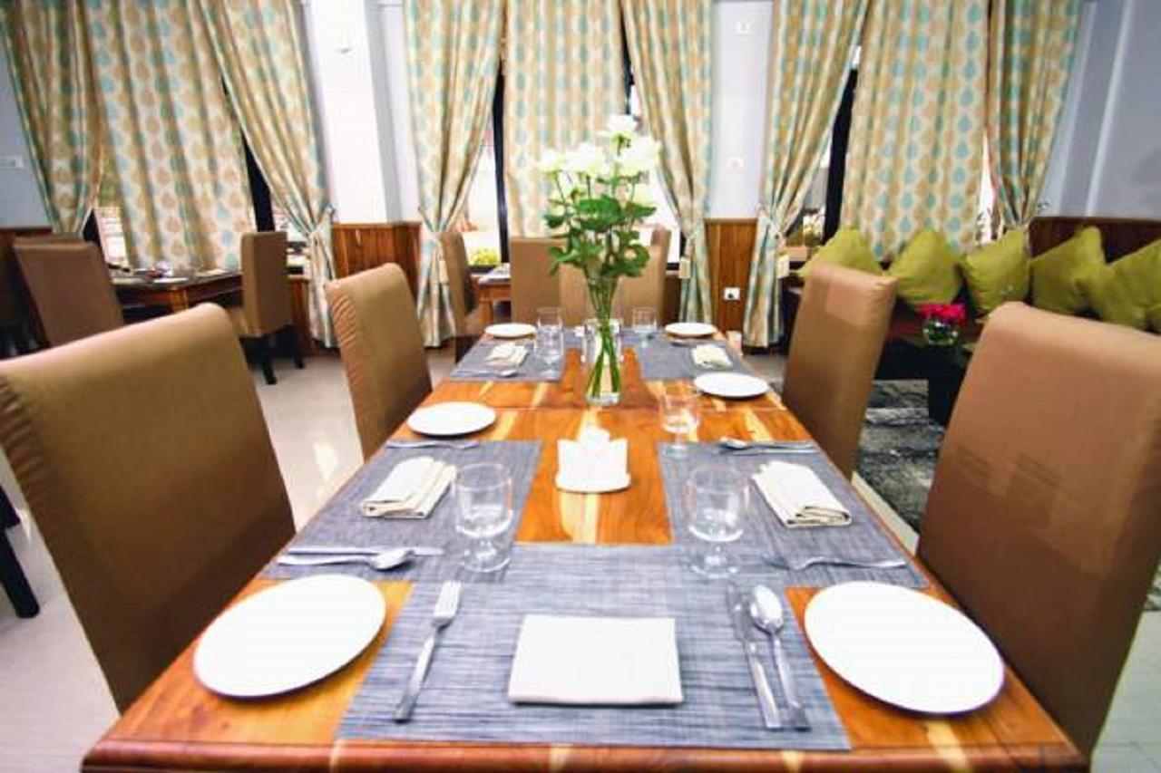 De Oriental Grand Hotel Kohima ภายนอก รูปภาพ